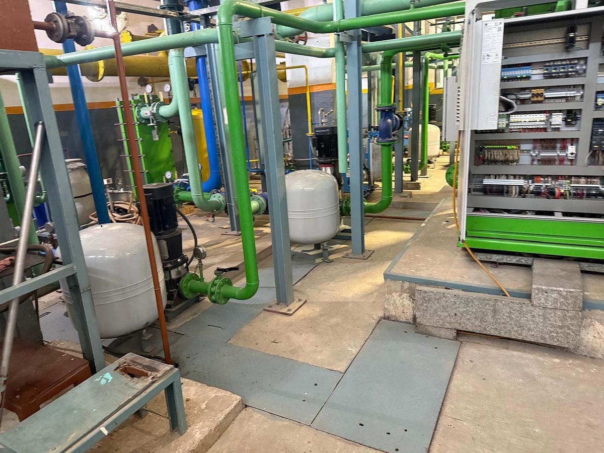 Used 2022 Jenbacher INNO 2 x J616 GS-J101 Natural Gas Generating Set 2.7MW Very Low Hours