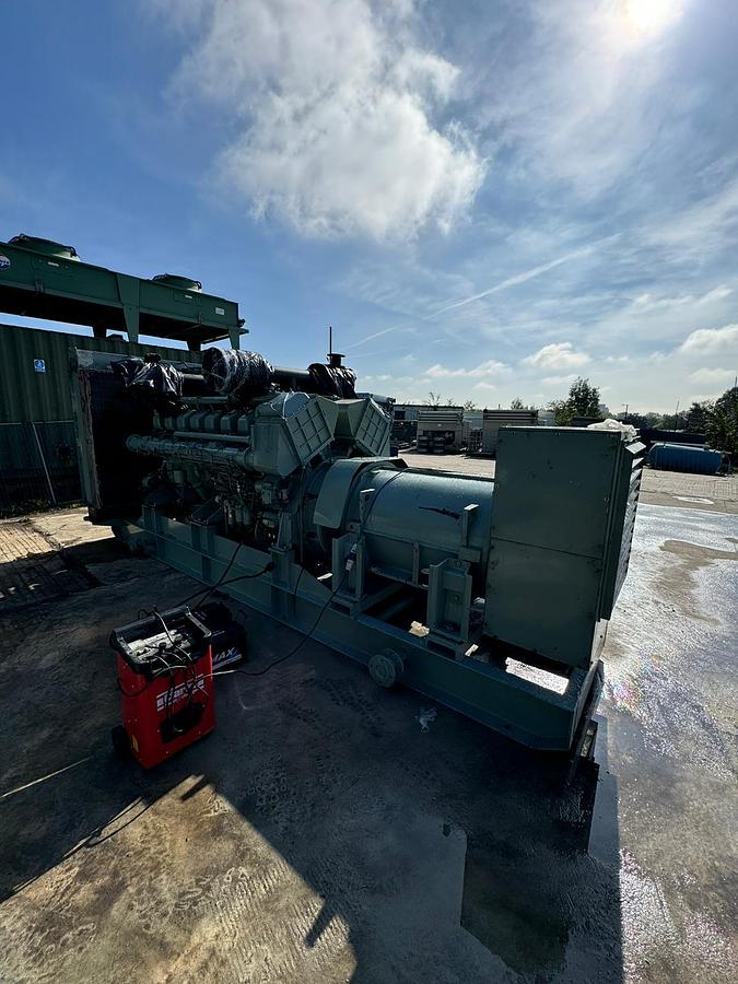 Used 1989 Mitsubishi S16N-PTA Diesel Generator 1MW