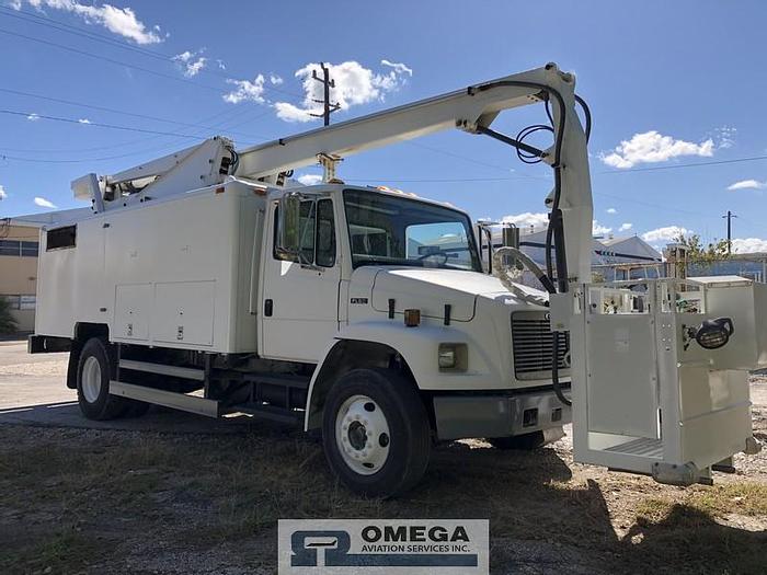 Used 1997 FMC LMD2000 Aircraft Deicer (2,000 total gallon tank cap) on Freightliner Chassis.