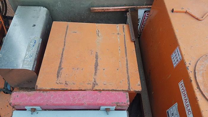 Used 2002 WELCAN 4 Axle Carrier Style Oilfield Pump / Kill Truck