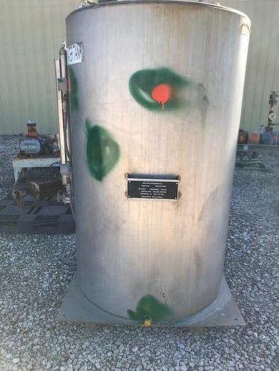 Used 500 GALLON SMITH TANK CO. VERTICAL TANK - 304 SS