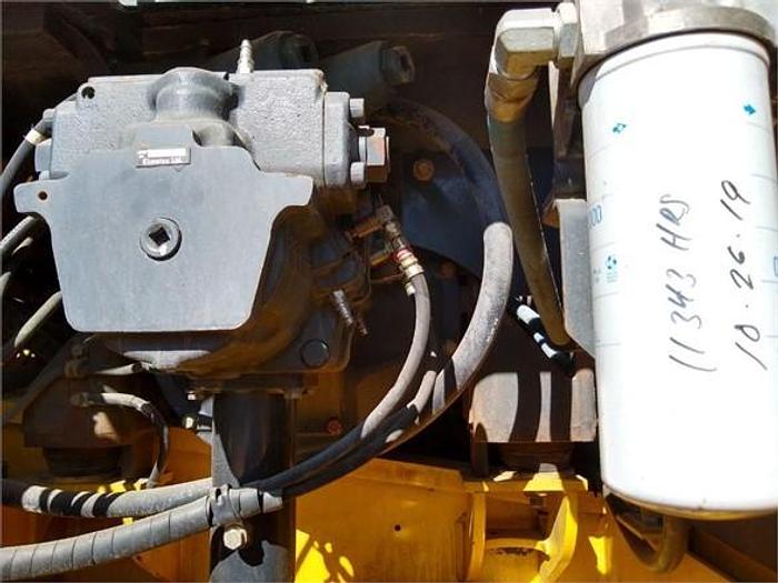 Used 2006 KOMATSU PC220 LC-8
