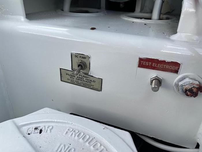 Used Altec AM900 72ft 2-Man Bucket Boom on 2005 International 4400 Flatbed Truck - C02875