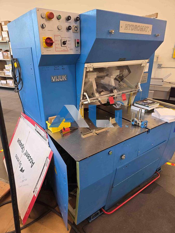Used 2000 Vijuk Hydromat SLIIIM-900 3 Knife Trimmer