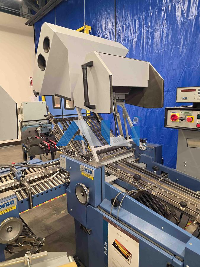 Used 2004 MBO B21 Continuous Feed Folder with Right Angle