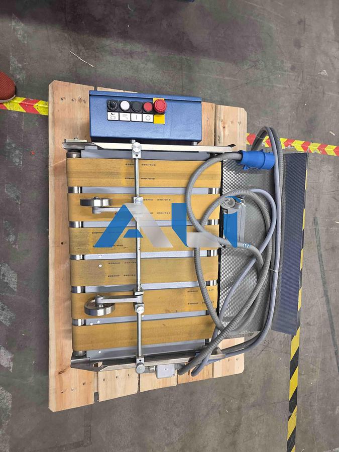 Used 2004 MBO B21 Continuous Feed Folder with Right Angle