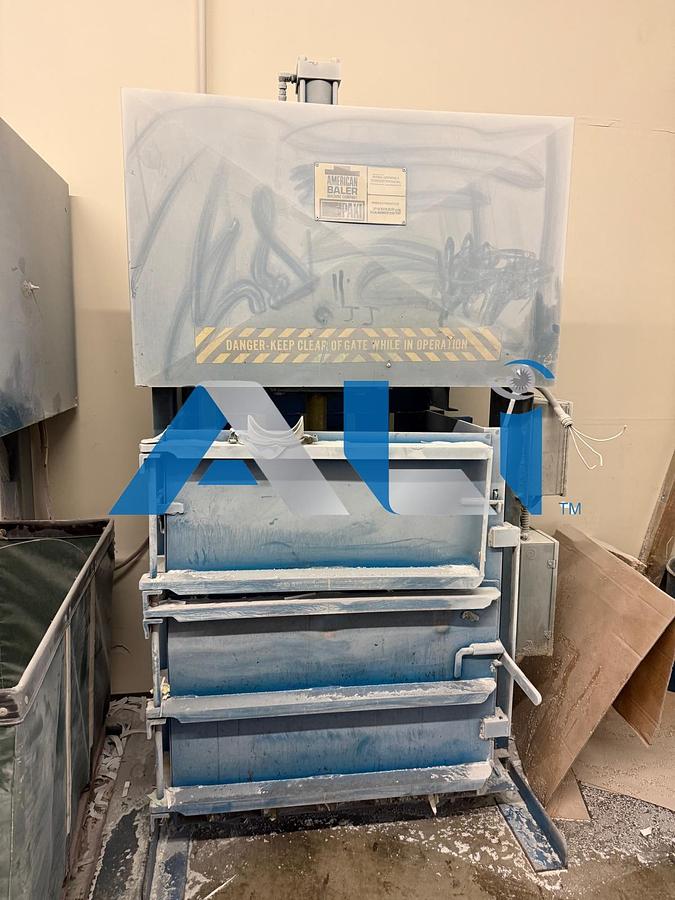 Used American Baler (Vertical)