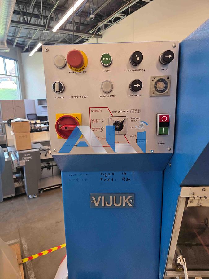 Used 2000 Vijuk Hydromat SLIIIM-900 3 Knife Trimmer