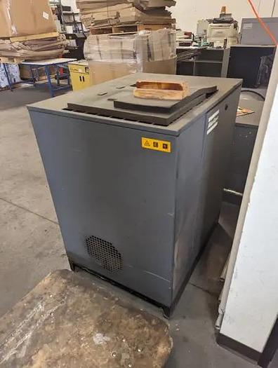 Used 1998 Atlas Copco GA18 25HP compressor with dryer #105712