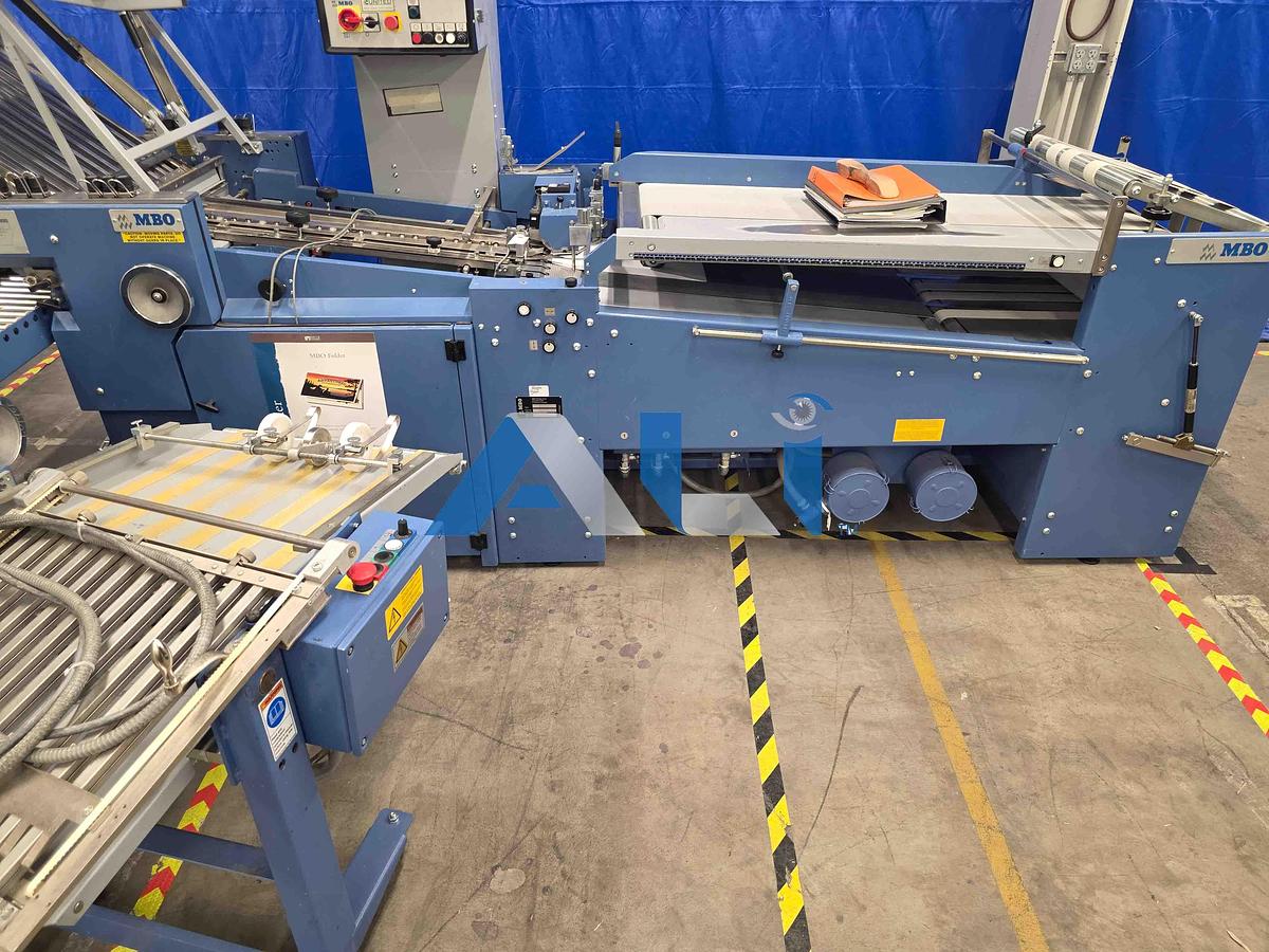 Used 2004 MBO B21 Continuous Feed Folder with Right Angle