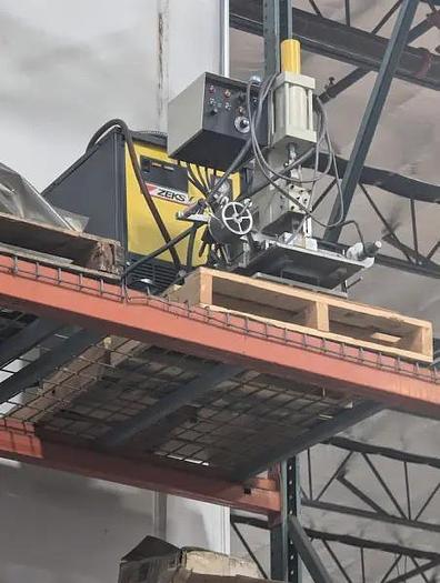 Used 1998 Atlas Copco GA18 25HP compressor with dryer #105712