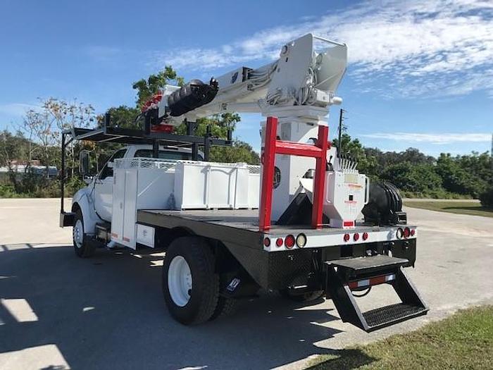 Used 2010 Ford F750 Telelect Commander 4042 Digger Derrick - C76440