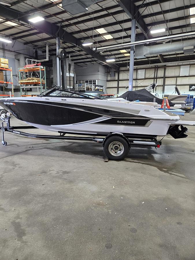 Used 2019 Glastron GT205