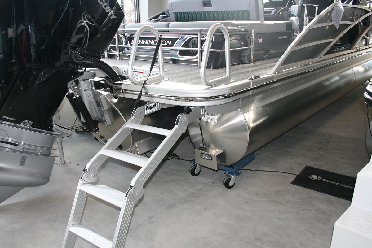 2026 Bennington 25QSBWSF