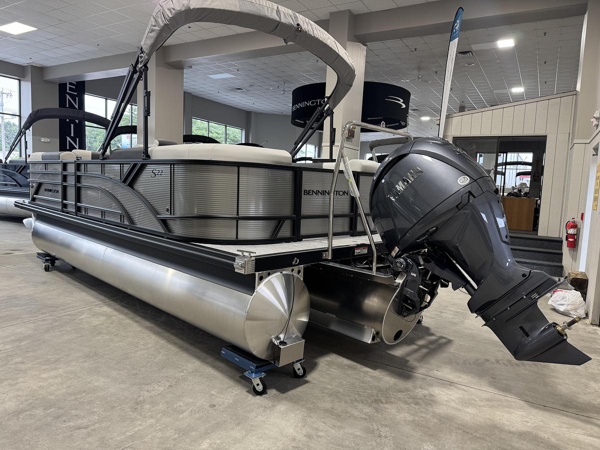 2027 Bennington 22S1SR Tri-Toon with Yamaha 200HP