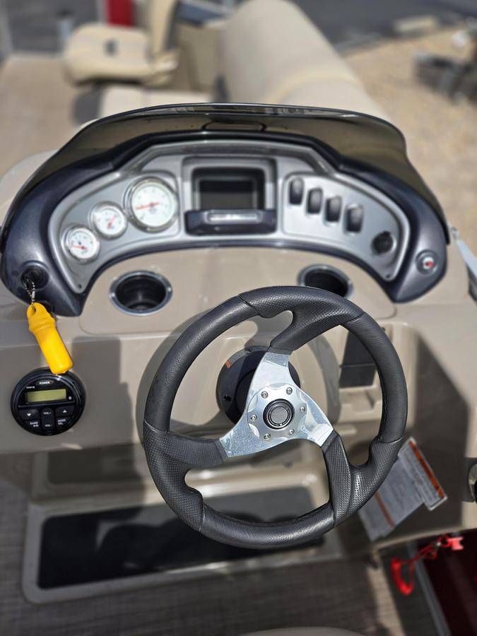 Used 2021 Sun Tracker 21' Fishin Barge