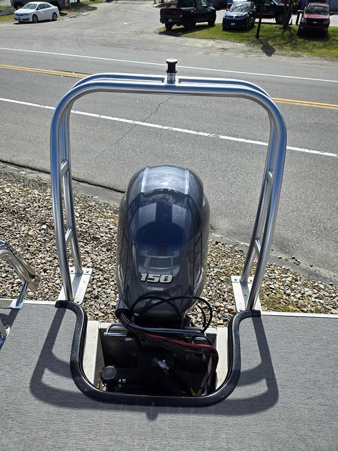 Used 2018 Sylvan 8522 LZ