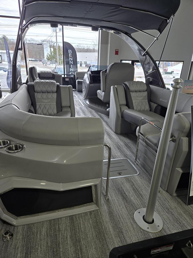 2026 Bennington 23 RX Fastback Arch