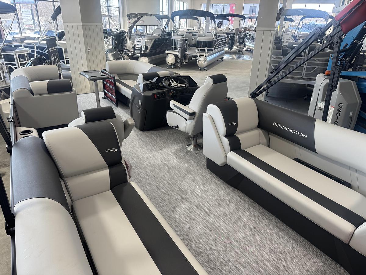 2026 Bennington 22SSRSE