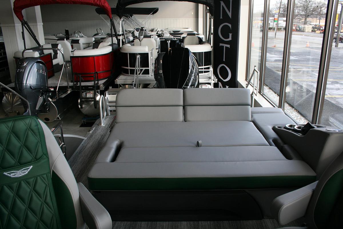 2026 Bennington 25QSBWSF