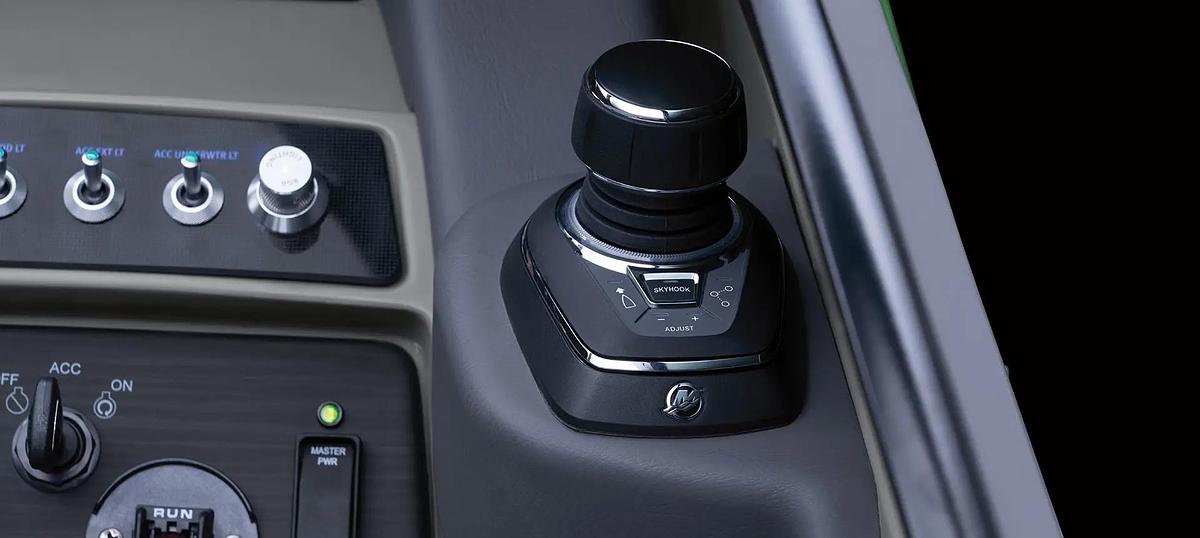 2026 Bennington RX Sport Line