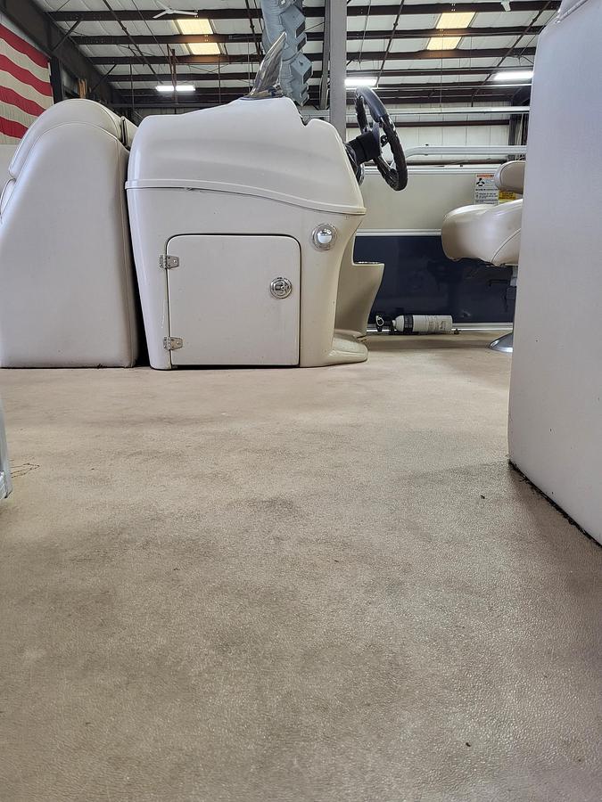 Used 2015 Xcursion 21 Cruise