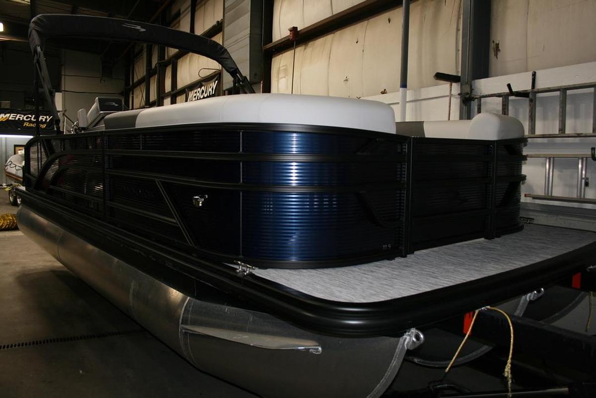 2026 Bennington 22SSBSE