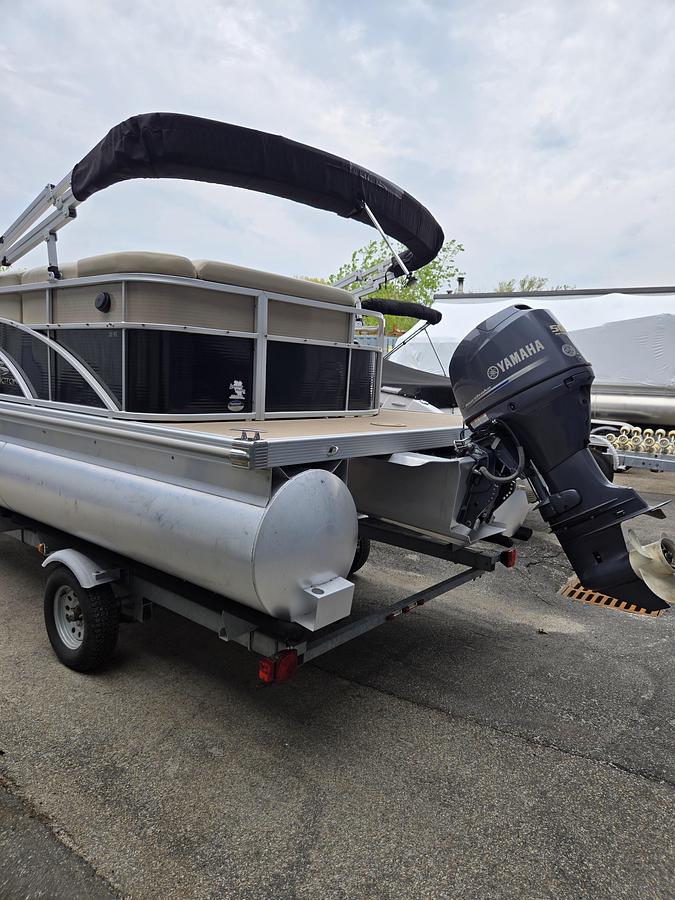 Used 2012 Bennington 20SL