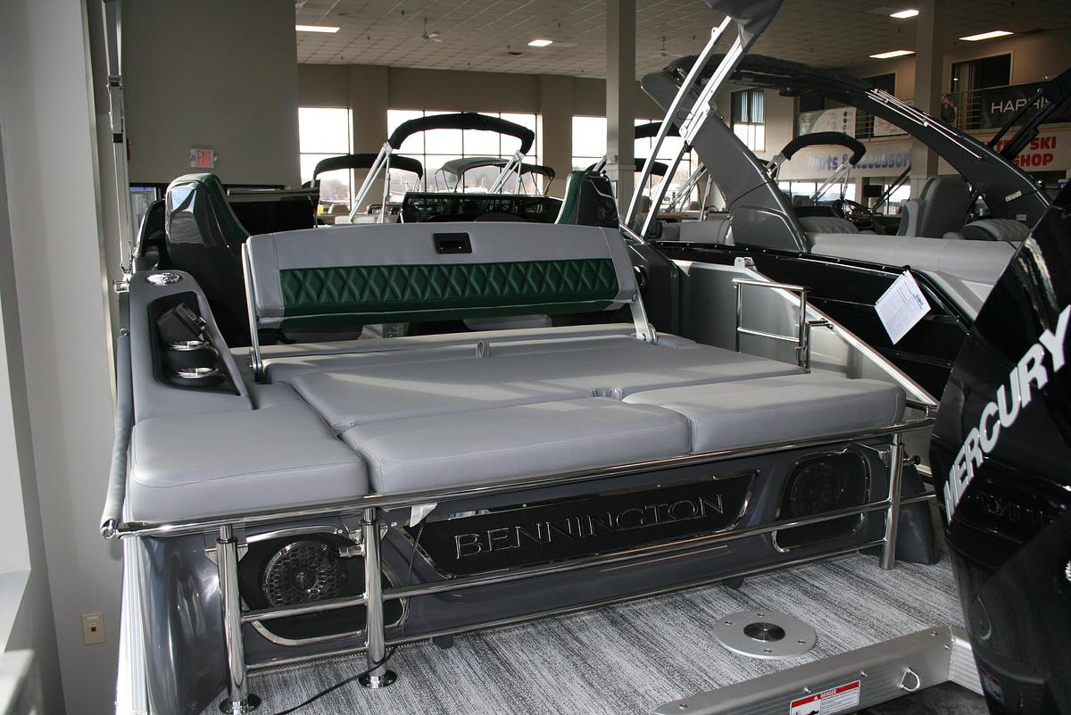 2026 Bennington 25QSBWSF