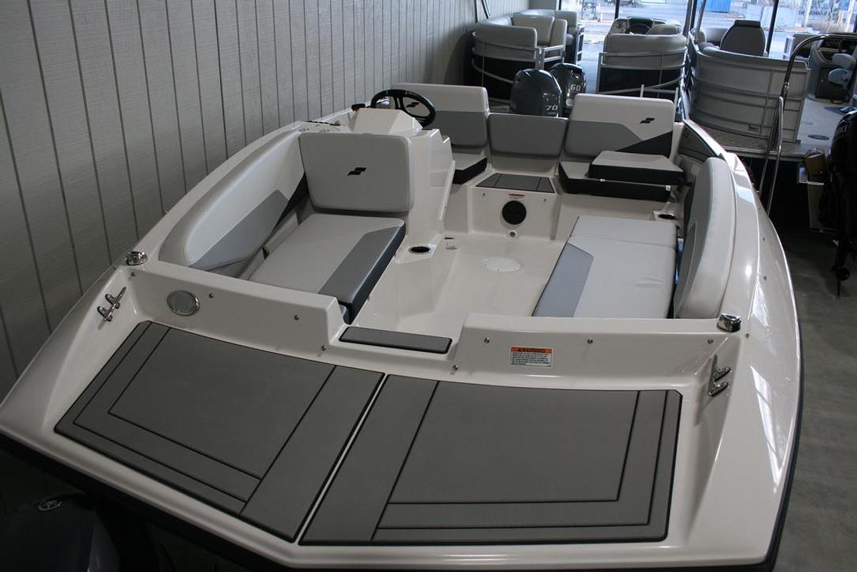 2025 Starcraft Marine SV OB SV 16 OB