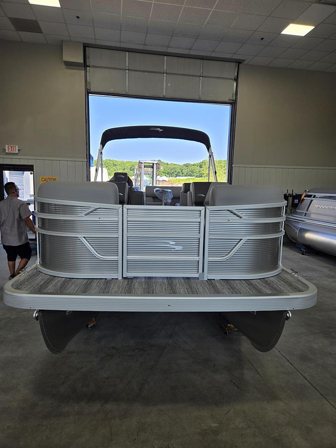 2027 Bennington 188S1L W/40HP Yamaha