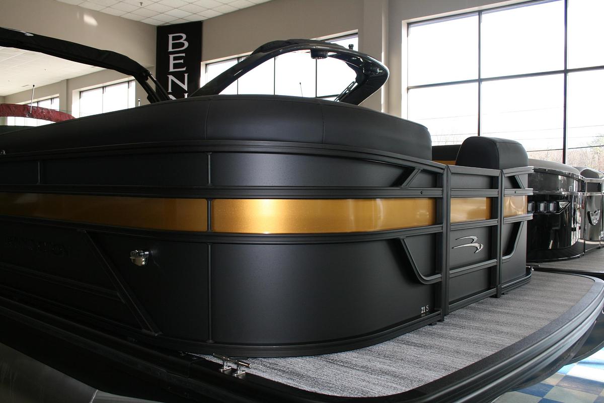 2026 Bennington 21SLSF