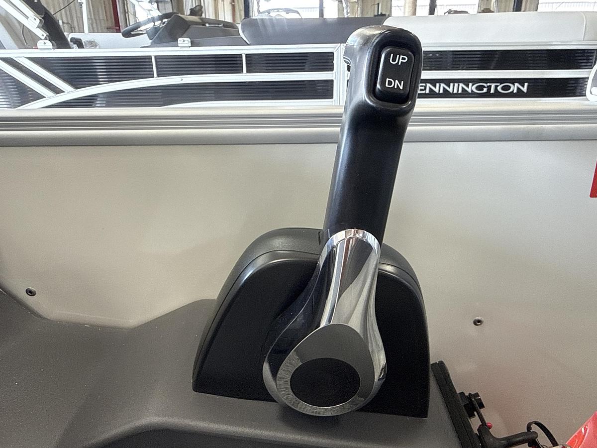 2027 Bennington 168SL w/40HP Yamaha