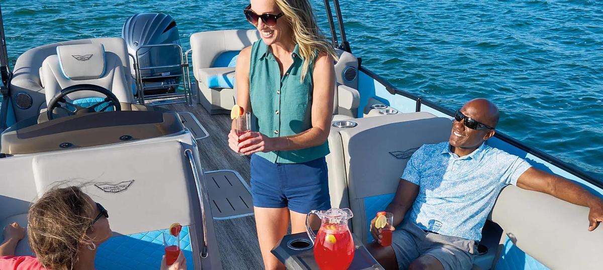 2026 Bennington L Bowrider Line