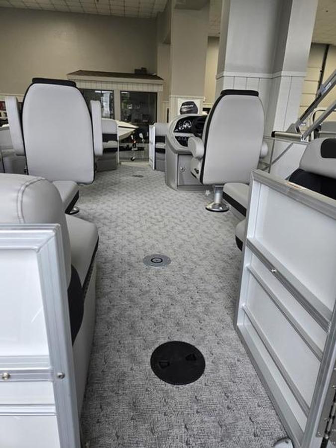 2026 South Bay 220RS LE Rear Seating 25"