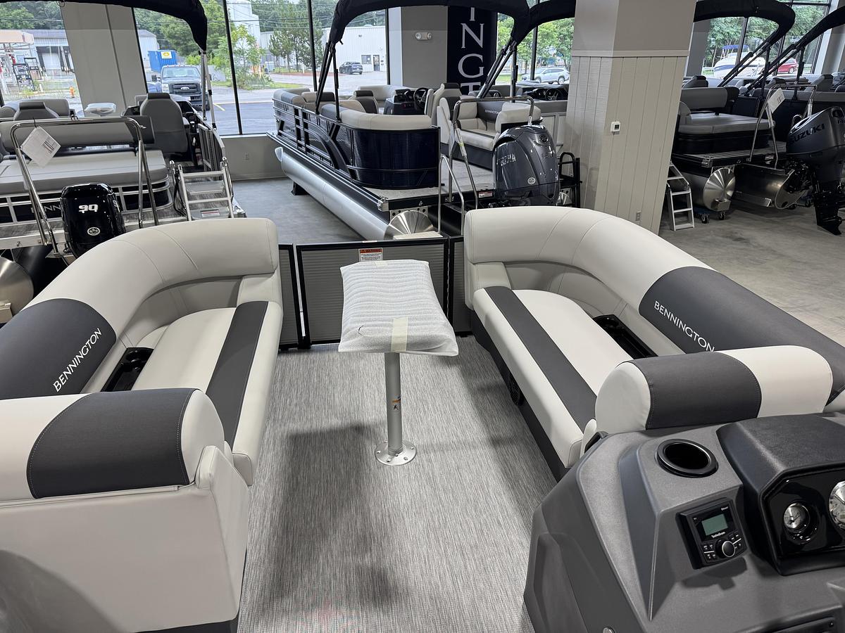 2027 Bennington 22S1SR Tri-Toon with Yamaha 200HP