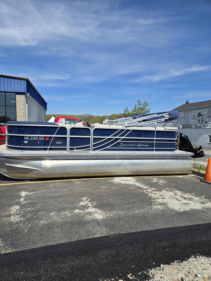 Used 2022 SOUTHBAY 220CR LE