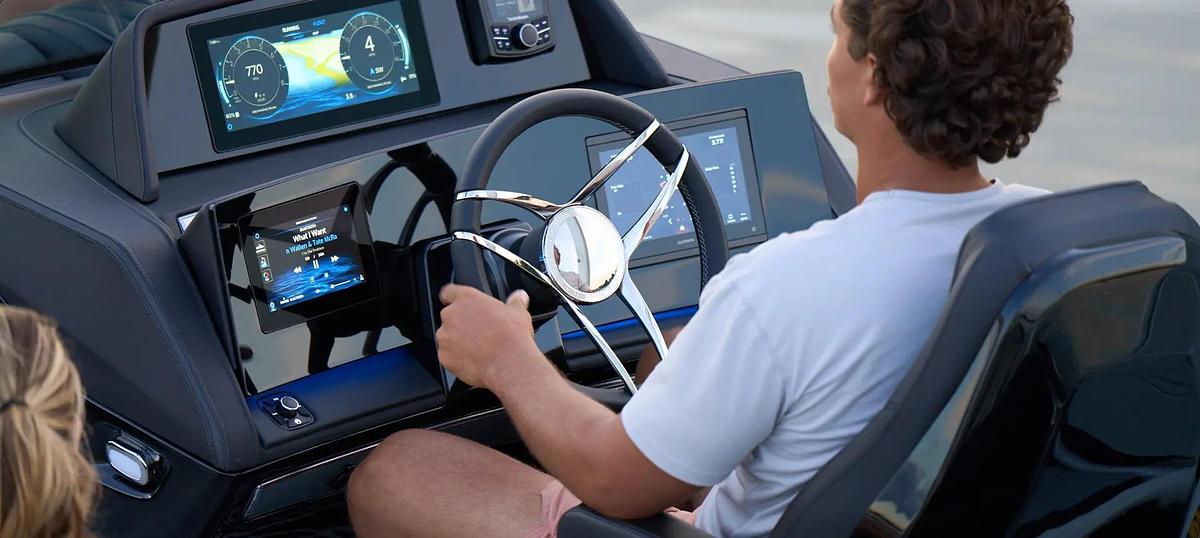 2026 Bennington QX Line