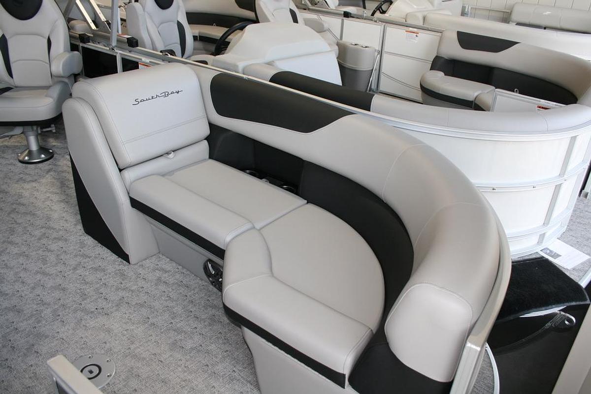 2026 South Bay 222RS LE Rear Seating 25"