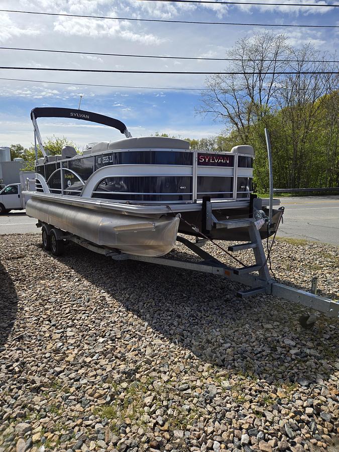 Used 2018 Sylvan 8522 LZ