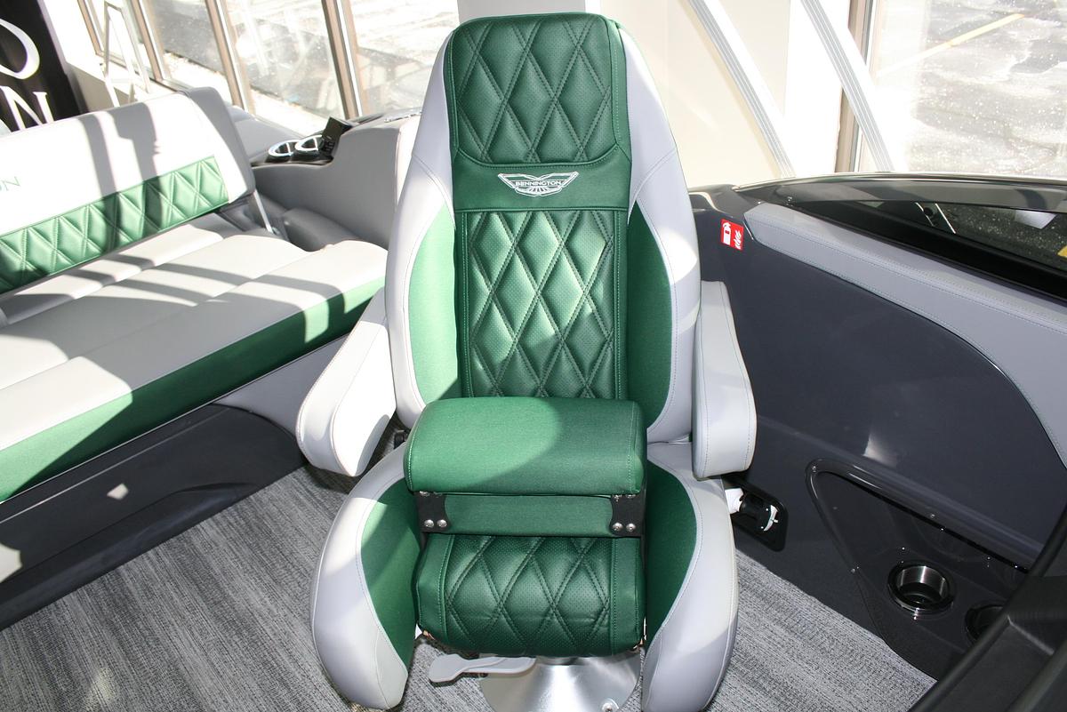 2026 Bennington 25QSBWSF