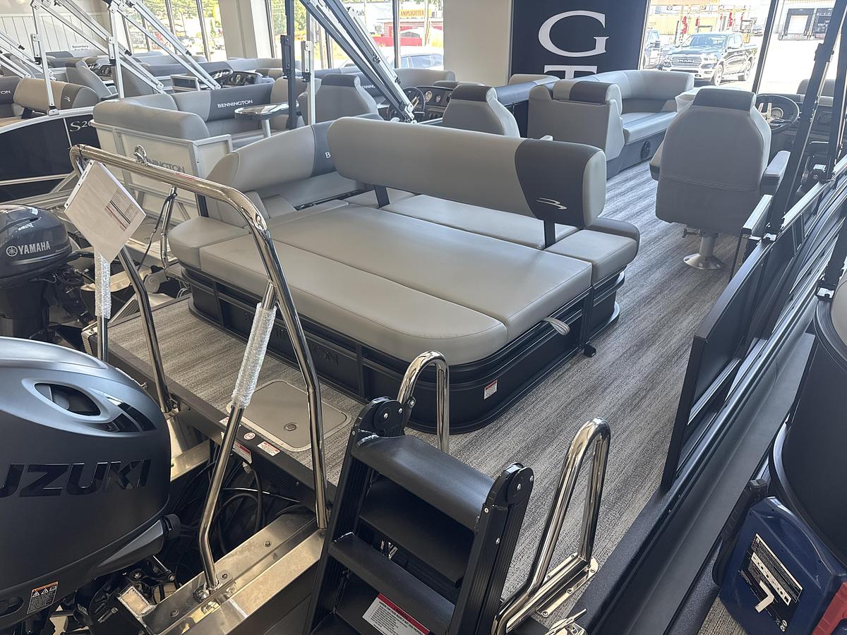 2027 Bennington 21SSB Tri-Toon W/140HP Suzuki