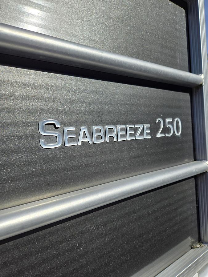 Used 2016 Cypress Cay Seabreeze 250