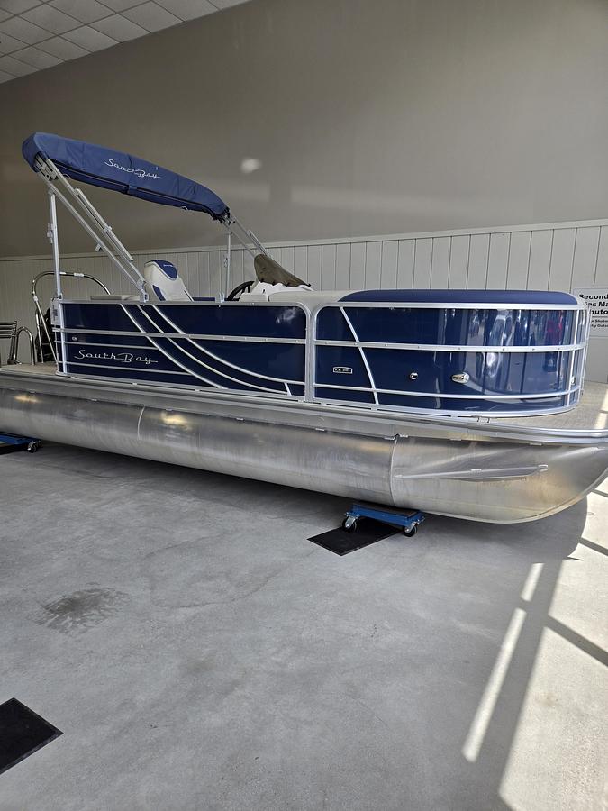 Used 2022 SOUTHBAY 220CR LE