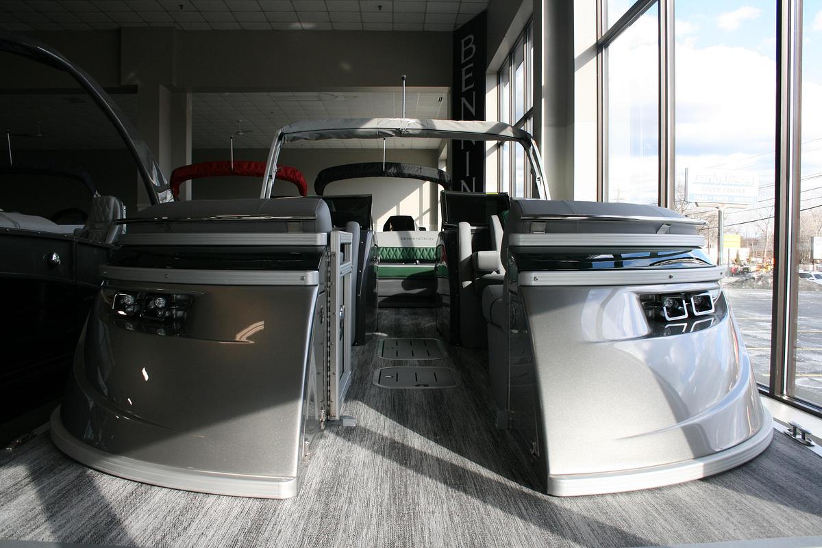 2026 Bennington 25QSBWSF