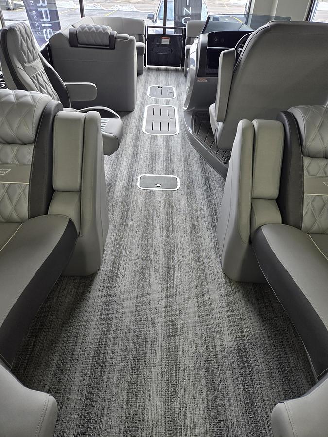 2026 Bennington 23 RX Fastback Arch