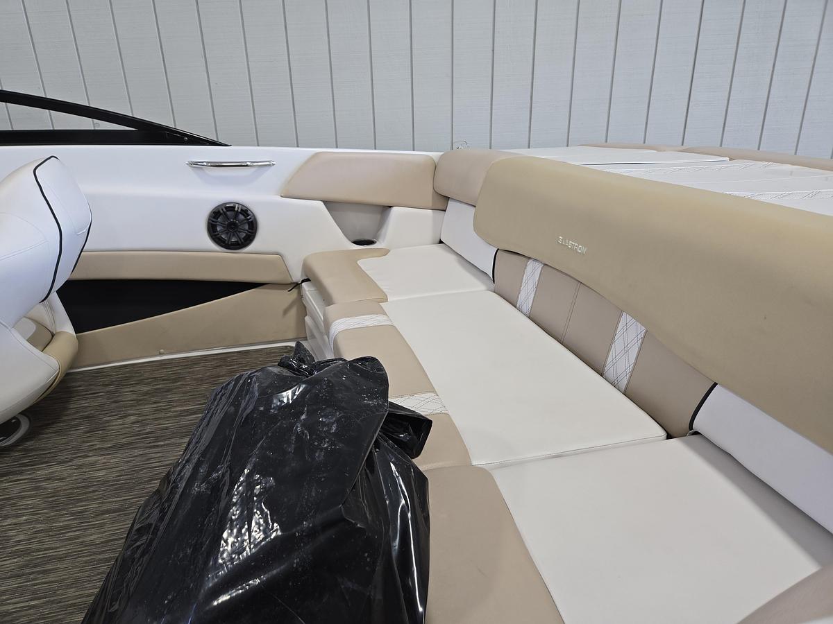 Used 2019 Glastron GT205