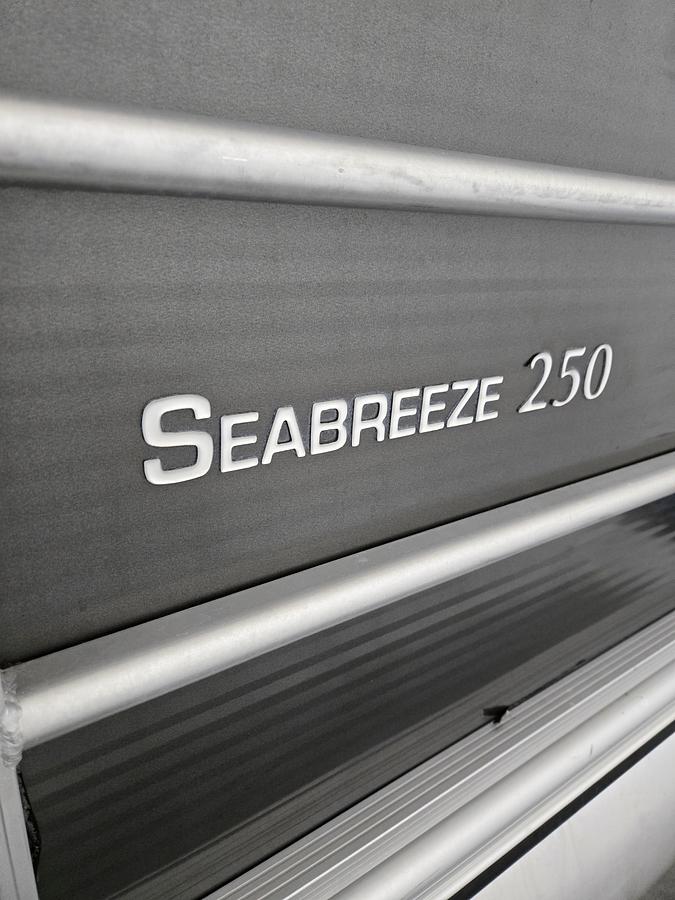 Used 2016 Cypress Cay Seabreeze 250