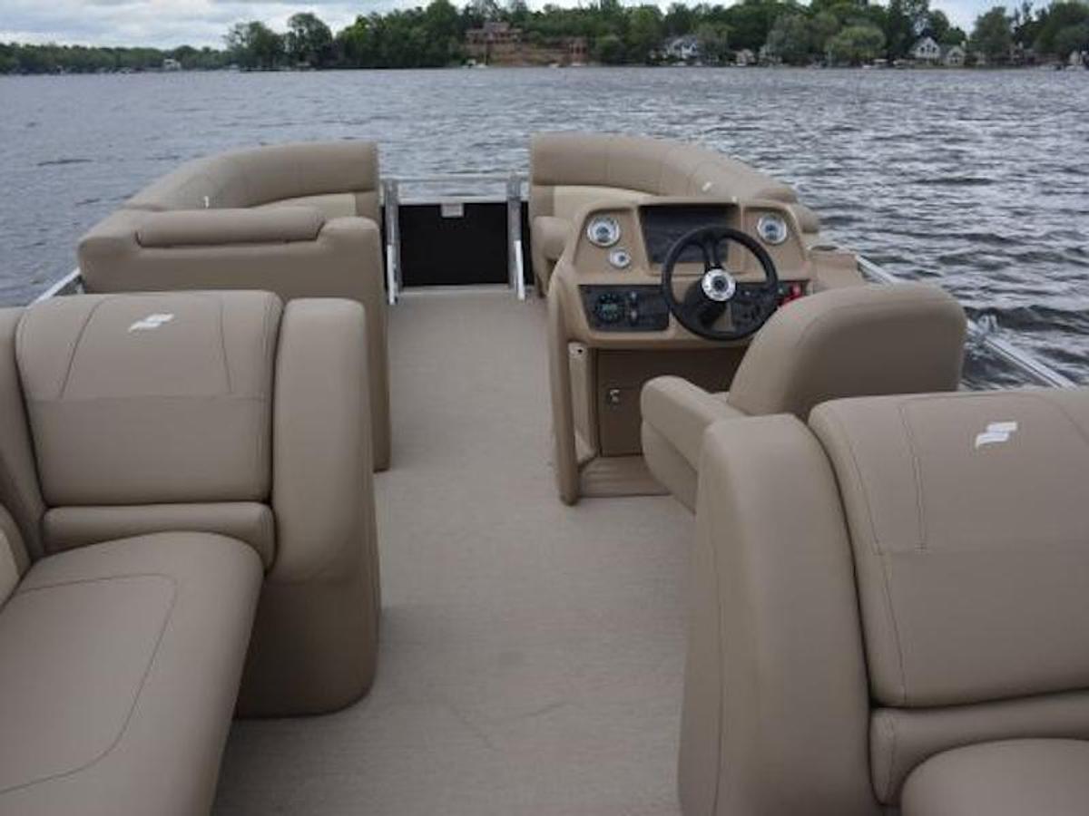 2025 Starcraft Marine LX 22 R