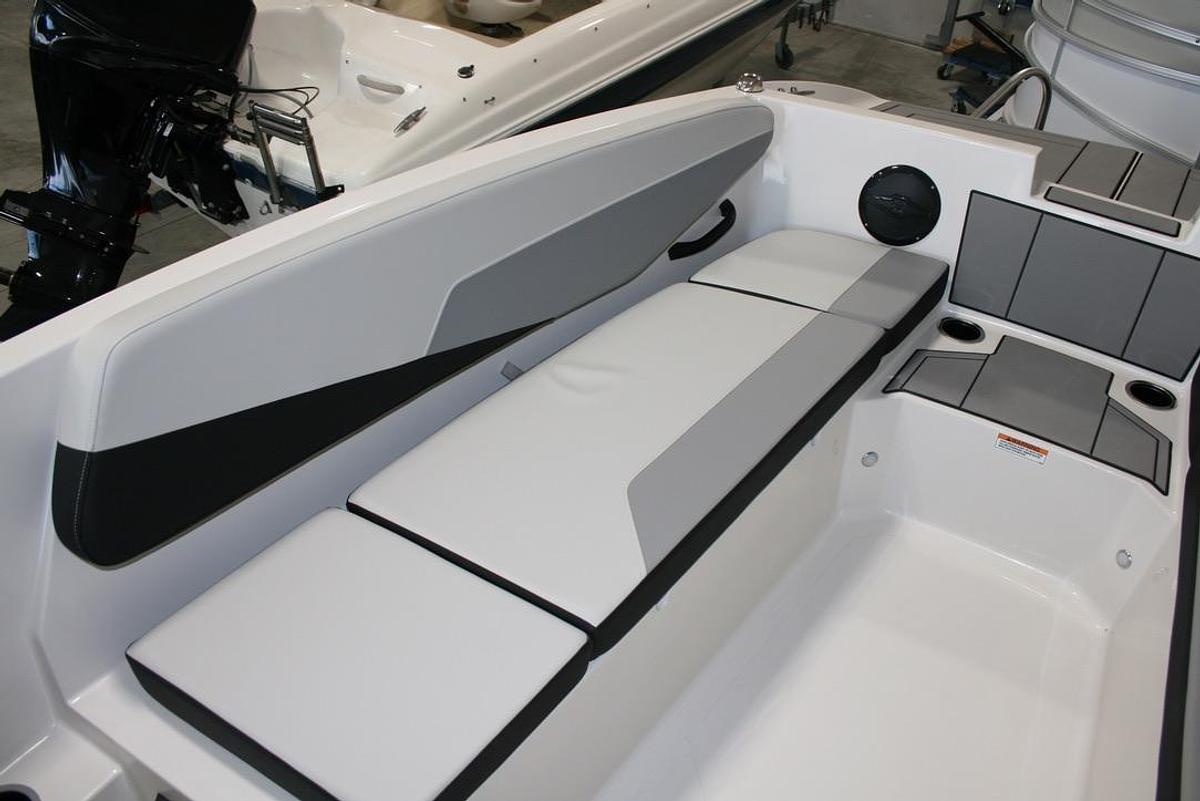 2025 Starcraft Marine SV OB SV 16 OB